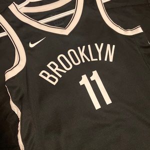 Kyrie brooklyn nets jersey